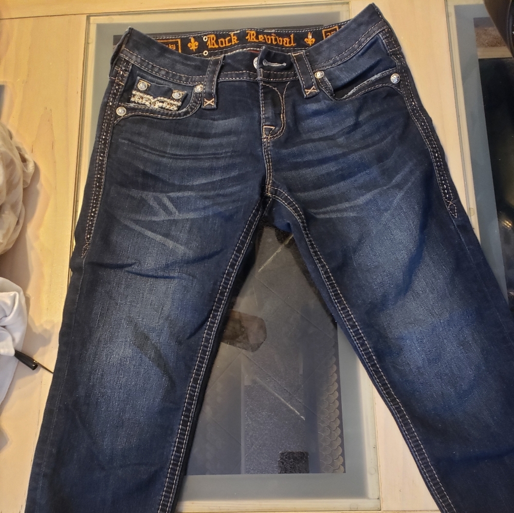 Size 25 Rock Revival Capris